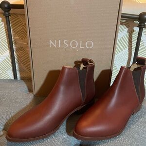 Nisolo Women’s Size 5 Auburn Chelsea Boots New in Box